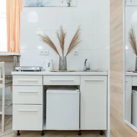 Smart з ремонтом дешево в центрі пл теодора 5 *