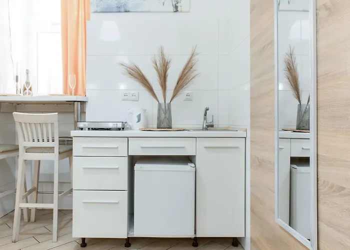 Smart з ремонтом дешево в центрі пл теодора 5 *